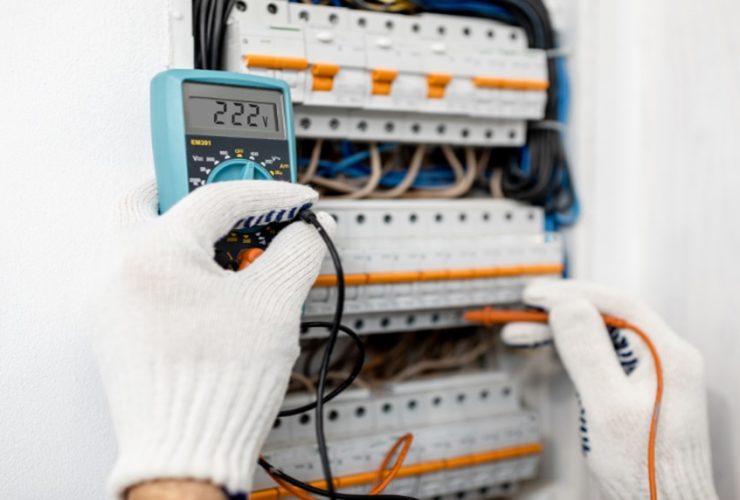 Handle-Emergency-Electrical-Repair